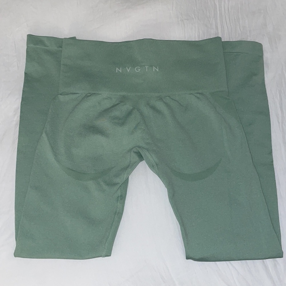 Small NVGTN Contour Leggings